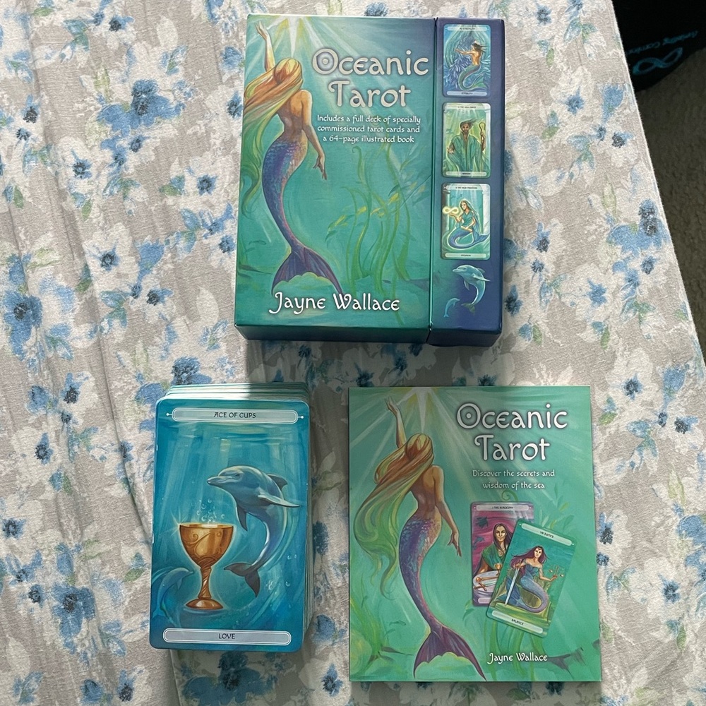 Tarot deck
